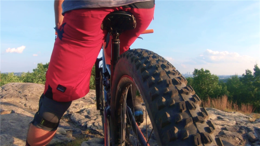 Agarro | Trail tyres for mixed terrains 
